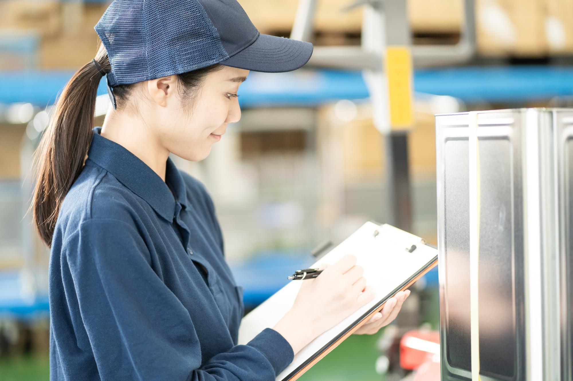 南アルプス市＜ネイル髪染めOK・キレイな職場・高時給1300円＞物流倉庫内でのピッキング作業【3714】